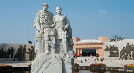 沙家浜文化魅力再现 阿庆嫂现身虹桥高铁站，旅游礼包引热潮